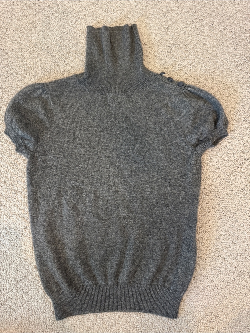 Japanese brand ef-de Cashmere Short-Sleeve Gray Turtleneck Sweater